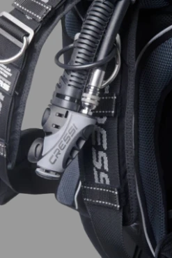 CRESSI Aquawing B.C.D Black- XS/XL -Dive Gear Shop bcds aquawing 5 removebg preview